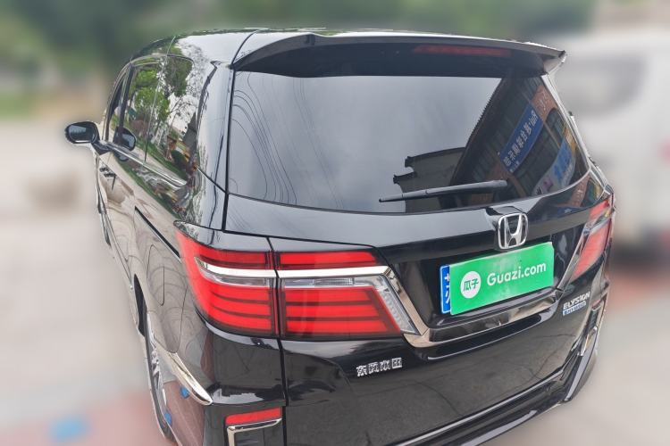 Used Honda Elysion 2019 2.0L Hybrid Luxury Edition
