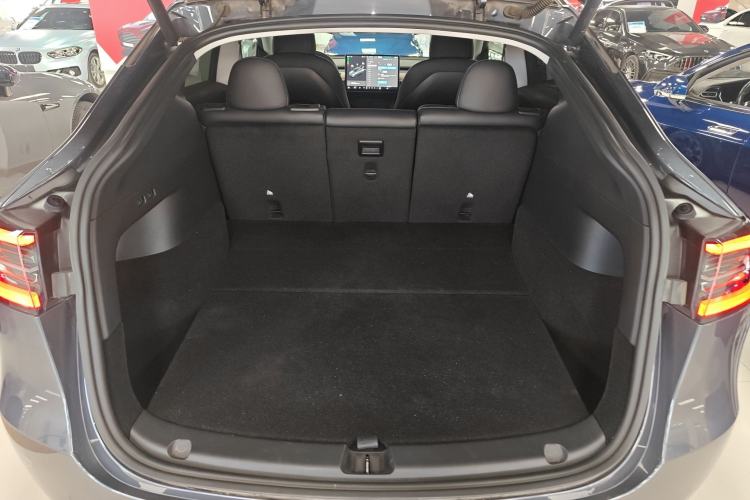 Used Tesla Model Y 2021 Long-Range All-Wheel-Drive Version 3D7