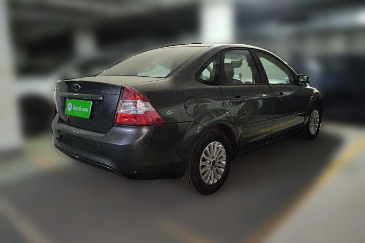 Used Ford Focus 2013 Sedan Classic 1.8L Automatic Fashion Edition