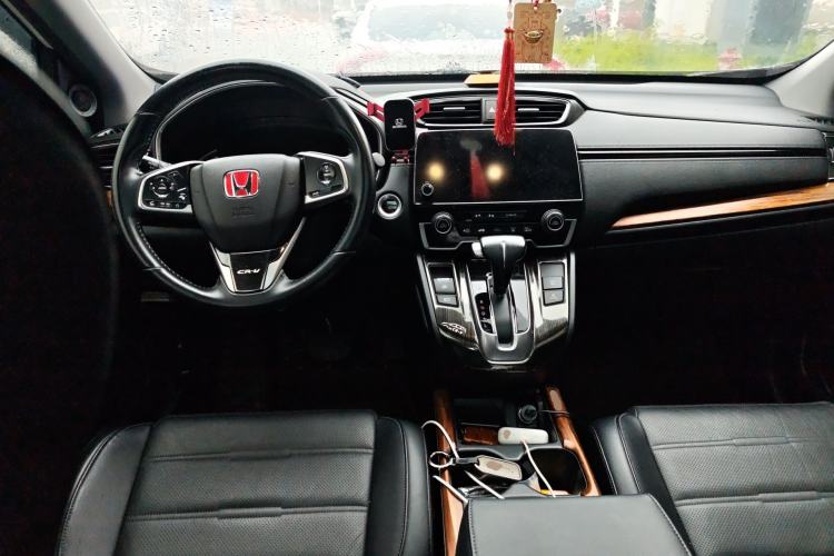 Used Honda CR-V 2019 240TURBO CVT 2WD Fashion Edition China V Center Console