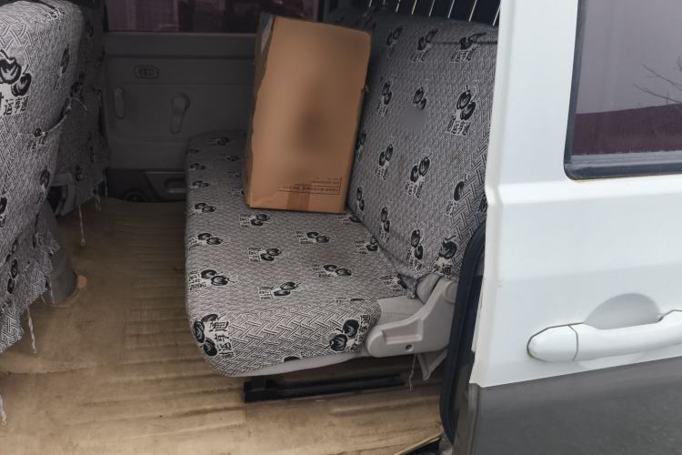 Used Jinbei New Hiace X30L 2016 1.5L Wealth Edition Van DLCG14 Left Rear Seat