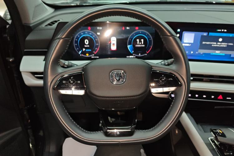 Used Changan CS75 PLUS 2024 3rd Generation Champion Edition 1.5T Intelligent Drive Dynamic Model