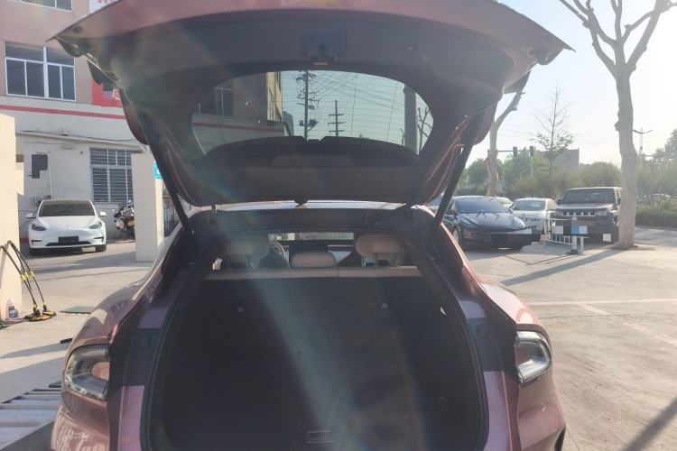 Used Xiaomi Auto YU7 2025 Ultra-Long Range High-Performance All-Wheel-Drive Max Edition
