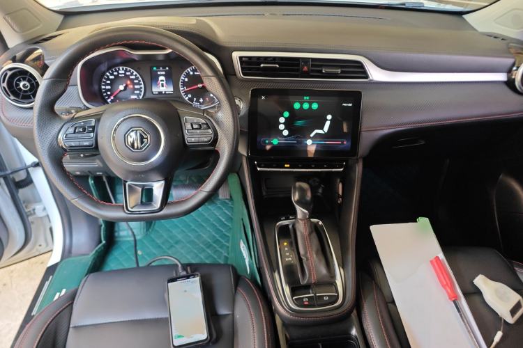 Used MG ZS 2020 180 DVVT Automatic Lite Center Console