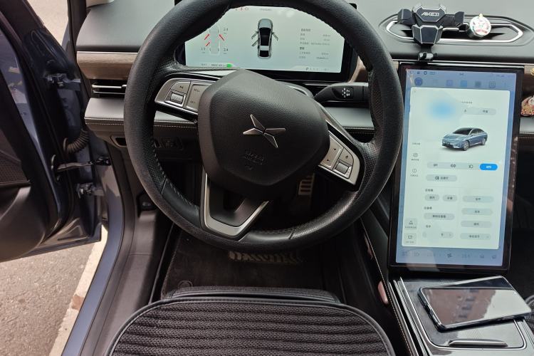 Used XPeng P5 2021 550G Steering Wheel