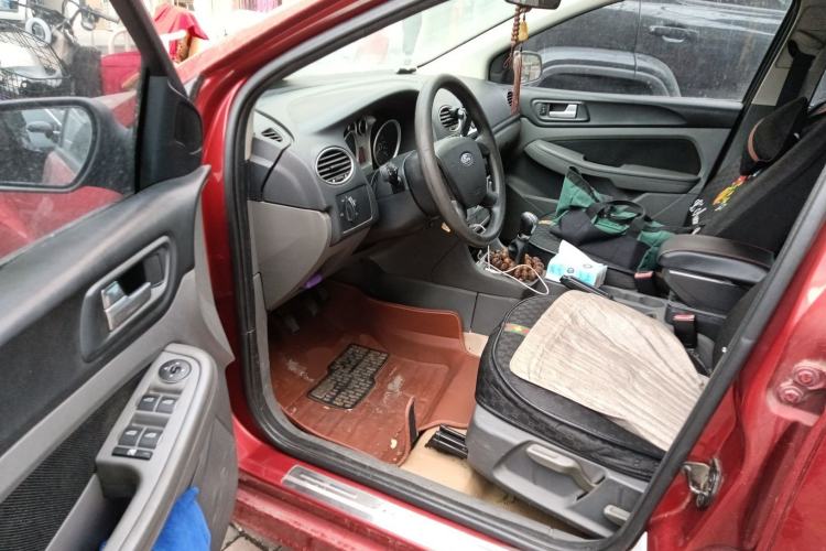 Used Ford Focus 2011 Hatchback 1.8L Manual Comfort Model
