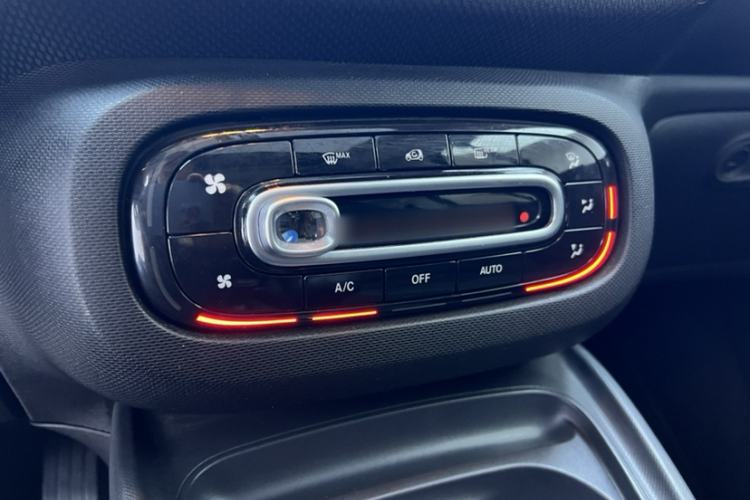 Used smart fortwo 2015 1.0L 52 kW Hardtop Passion Edition
