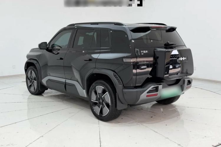 Used Formula Leopard Titanium 3 2025 501 km All-Wheel Drive Intelligent Driving Max Edition