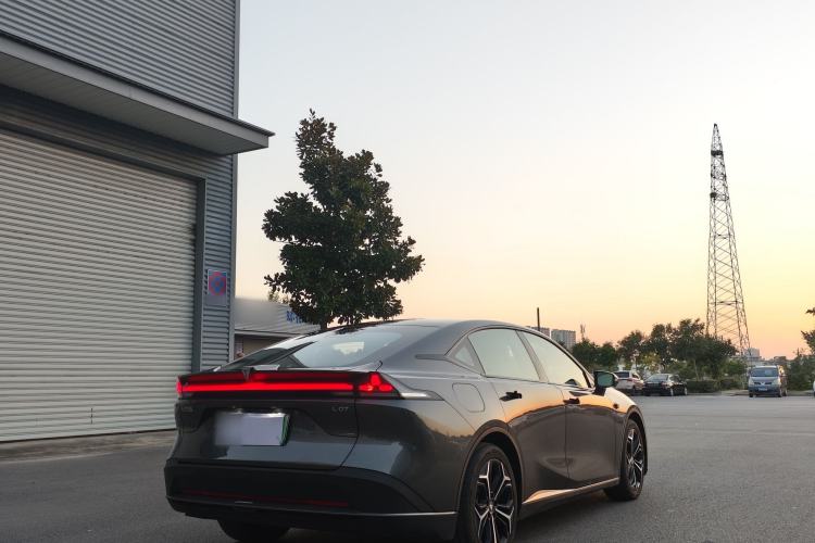 Used Deepal L07 2024 230Max Qiankun Intelligent Driving ADS SE Range-Extended Version