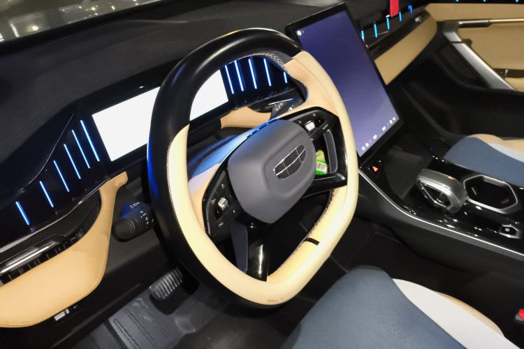 Used Geely Auto FX11 2023 1.5TD DCT Prestige Edition