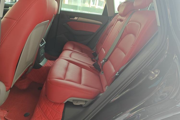 Used Audi Q5 2015 40 TFSI Trendy Edition Left Rear Seat