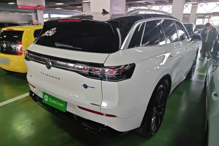 Used Volkswagen Tavendor 2023 380TSI Four-Wheel Drive R-Line First Edition
