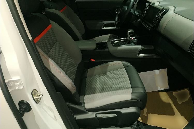 Used Citroen C5 AIRCROSS 2017 350THP Fashion Edition Right Front Seat