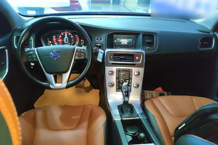 Used Volvo V60 2016 T5 Zhiya Edition