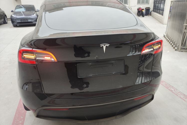Used Tesla Model Y 2021 Standard Range Rear-Wheel Drive Version
