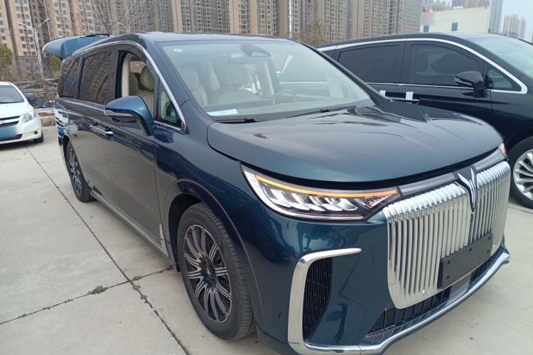 Used VOYAH Dream 2025 EV Four-Wheel Drive Flagship Kunpeng Edition
