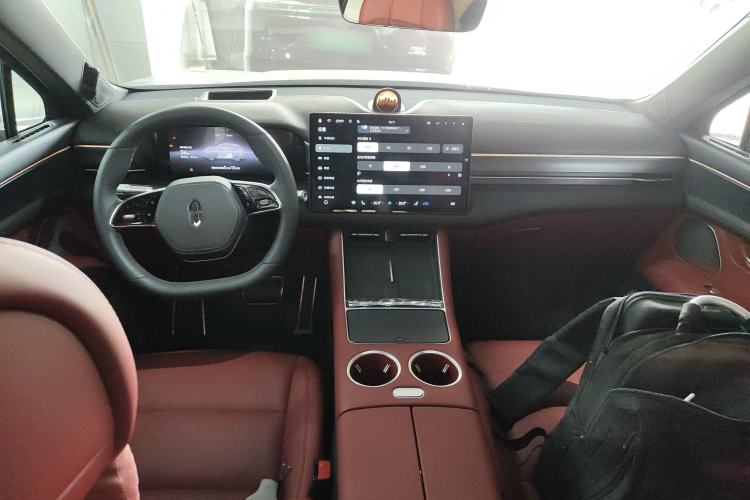 Used Hima AITO M5 2025 Extended-Range Ultra All-Wheel-Drive Version Center Console