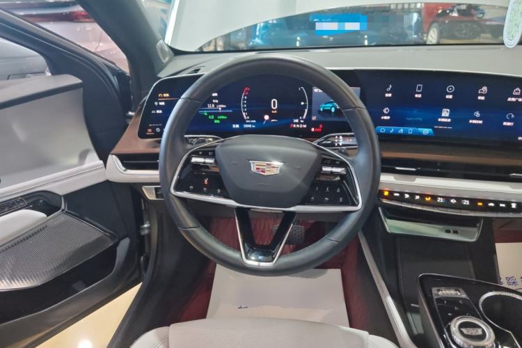 Used Cadillac GT4 2023 25T Prestige Version
