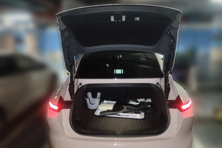 Used Nio ET5 2024 75 kWh Trunk