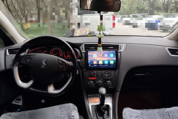 Used DS 5LS 2014 1.8L automatic Comfort version VTi140