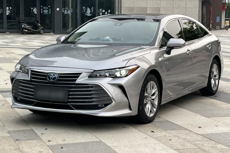 Used Toyota Avalon 2019 Dual-Engine 2.5L Luxury Edition China VI Standard