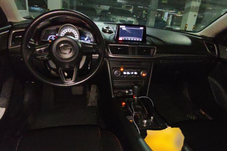 Used Mazda 3 Axela 2017 Sedan 1.5L Automatic Luxury Model Emission Standard China V
