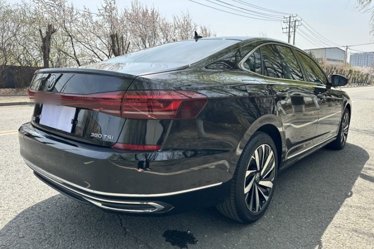 Used Volkswagen Passat 2024 380TSI Dragon Edition Exterior 5