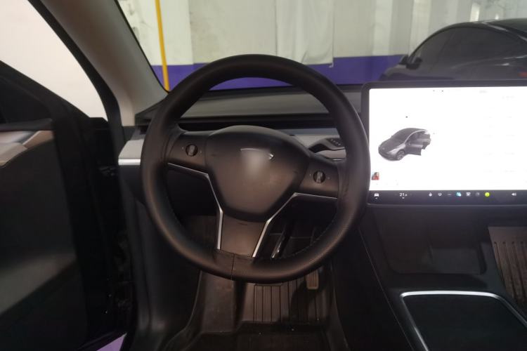 Used Tesla Model Y 2024 Rear-Wheel-Drive Version Steering Wheel