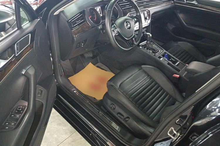 Used Volkswagen Magotan 2018 Facelift 330TSI DSG Luxury Model
