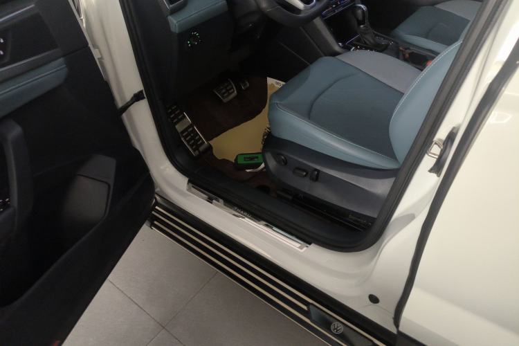 Used Volkswagen Tharu 2024 300TSI Two-Wheel-Drive Full Moon Edition
