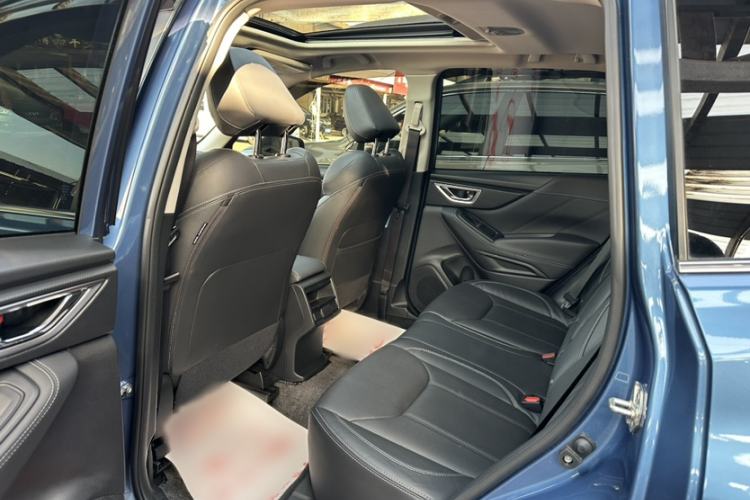 Used Subaru Forester 2021 2.0i Luxury Edition Interior 5