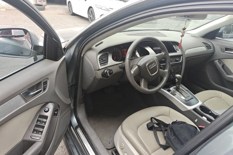 Used Audi A4L 2010 2.0 TFSI Standard Edition Driver Seat