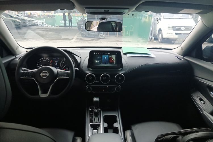 Used Nissan Sylphy 2025 1.6L CVT Genuine Edition Center Console