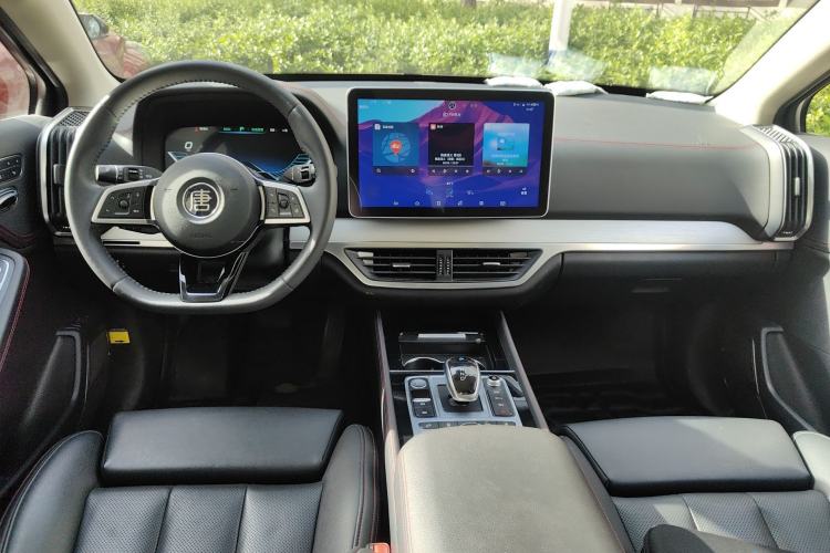 Used BYD Tang New Energy 2019 EV600D Four-Wheel Drive Smart Connect Genesis Edition Center Console