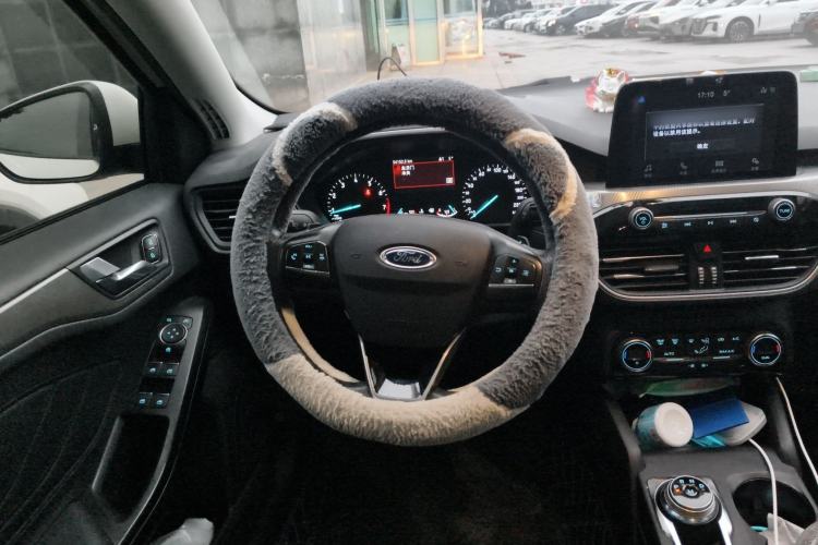 Used Ford Focus 2019 Sedan EcoBoost 180 Automatic Trend Edition
