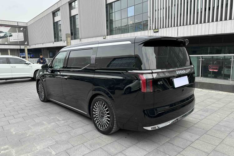 Used Zeekr 009 2024 7-Seater Walk-Through Version Four-Wheel Drive 108 kWh Exterior 7