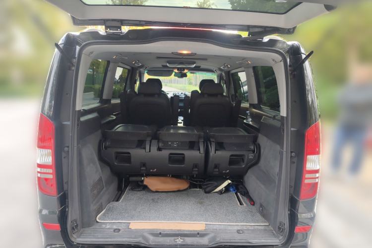 Used Mercedes-Benz Viano 2011 3.5L 125th Anniversary Edition 7 Seats