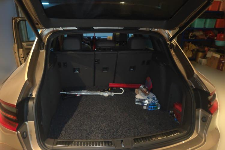 Used Porsche Macan 2016 Macan 2.0T Trunk