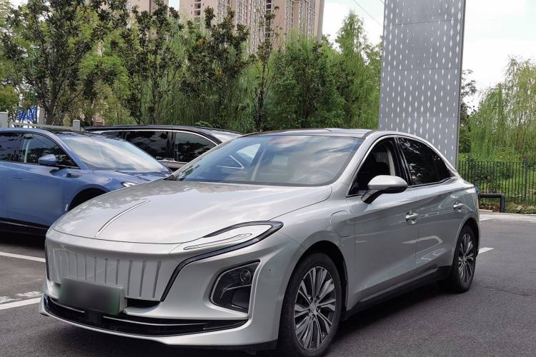 Used Hongqi E-QM5 2022 431 km Charge & Enjoy Edition