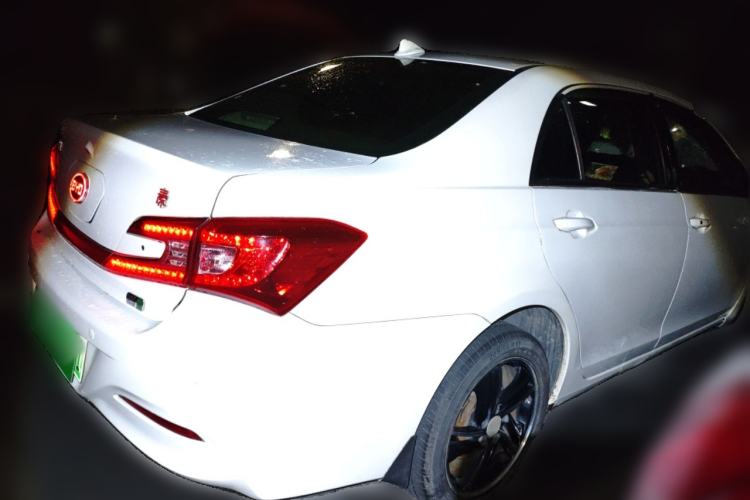 Used BYD Qin New Energy 2014 1.5T Flagship Model
