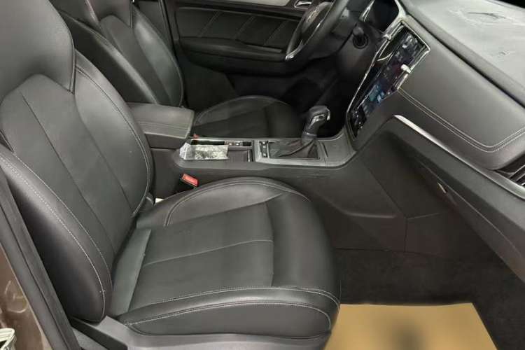 Used Roewe RX5 2016 30T Two-Wheel Drive Automatic Internet Smart Edition