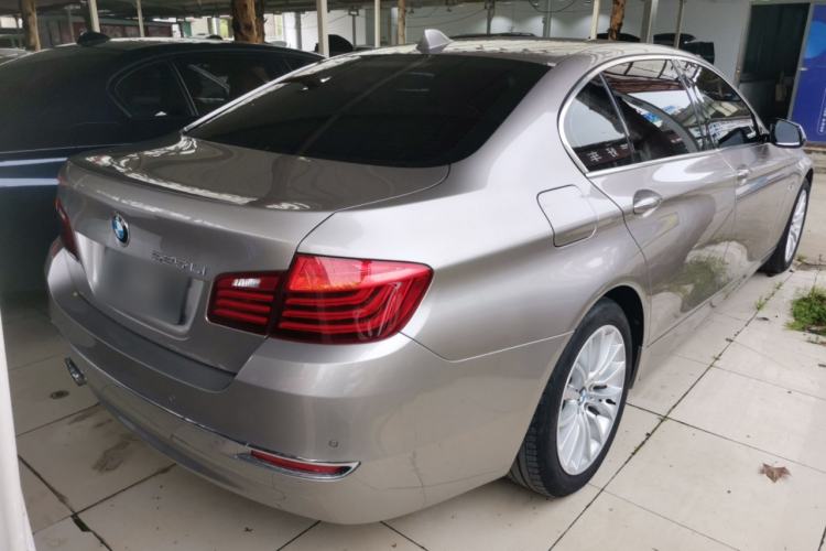 Used BMW 5 Series 2017 525Li Luxury Design Package Rear Right 45 Deg