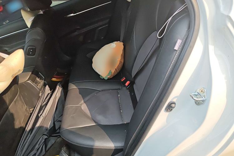 Used Toyota Camry 2023 2.0S FENGSHANG Edition
