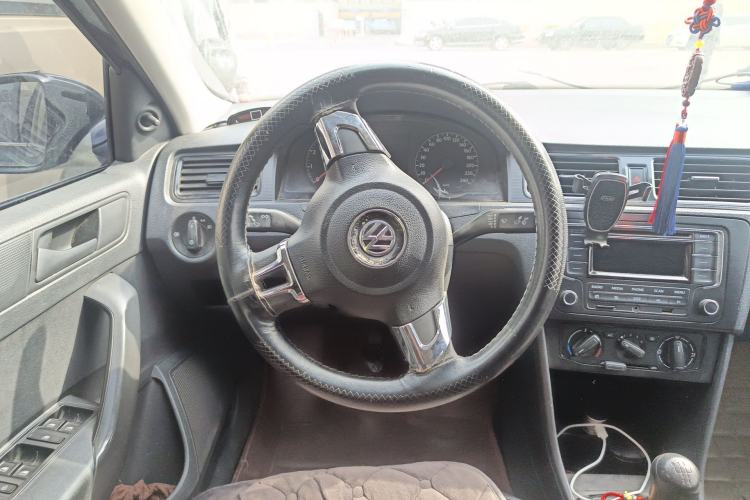 Used Volkswagen Santana 2013 1.4L Manual Fashion Edition
