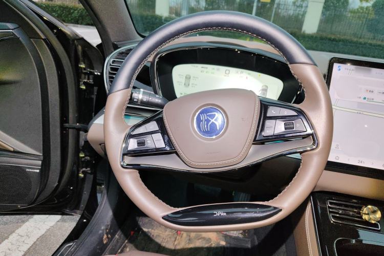 Used BYD Han 2025 DM-i 125KM Prestige Model
