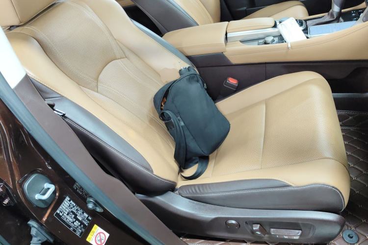 Used Lexus RX 2016 300 4x4 Elegant Edition China V-standard Right Front Seat