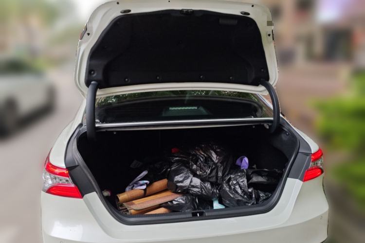 Used Toyota Camry 2019 Dual-Engine 2.5 HG Luxury Edition China VI Standard Trunk