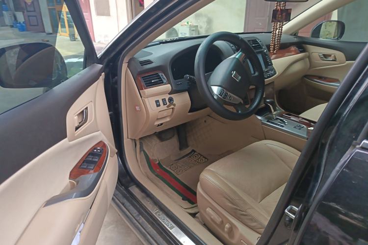 Used Toyota Crown 2012 2.5L Royal Leather Edition
