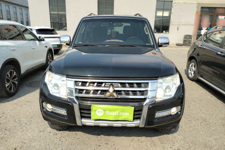 Used Mitsubishi Pajero 2015 3.0L Automatic Elite Plus Version China V Standard
