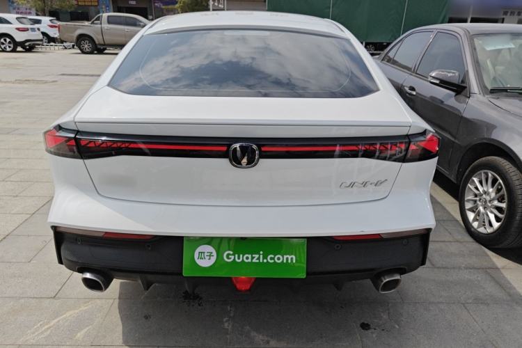 Used CHANGAN UNI-V 2022 1.5T Prestige Version
